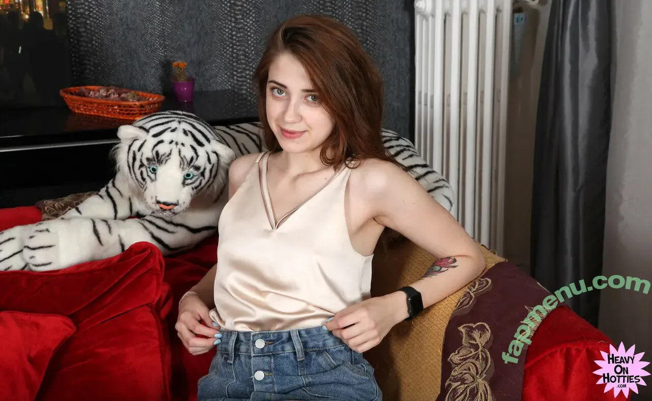 Alita Angel nude photo #0005 (__alita_angel_fan.page__ / alitaxangel)