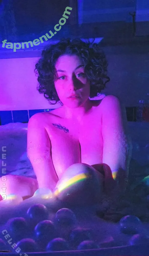 Alix Mercury nude photo #0012 (alix_mercury / alixmercury)