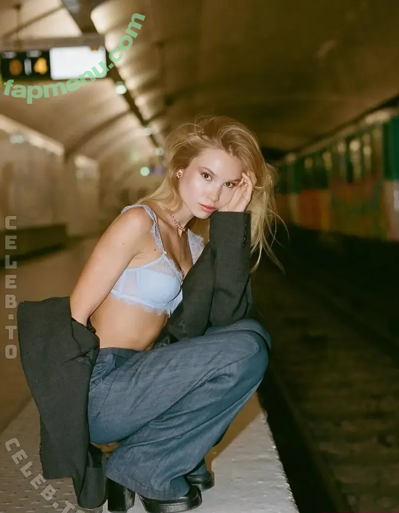 Alix Morillo nude photo #0016 (morillo.alix)