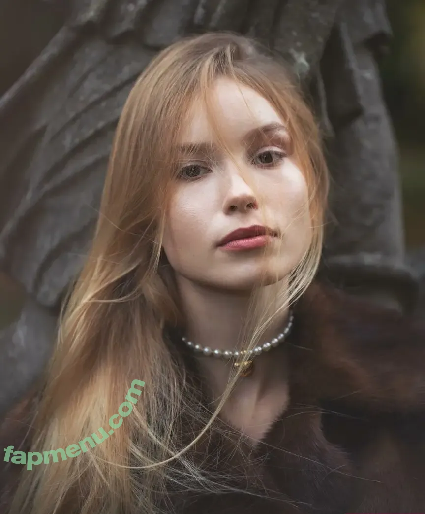 Alix Morillo nude photo #0037 (morillo.alix)