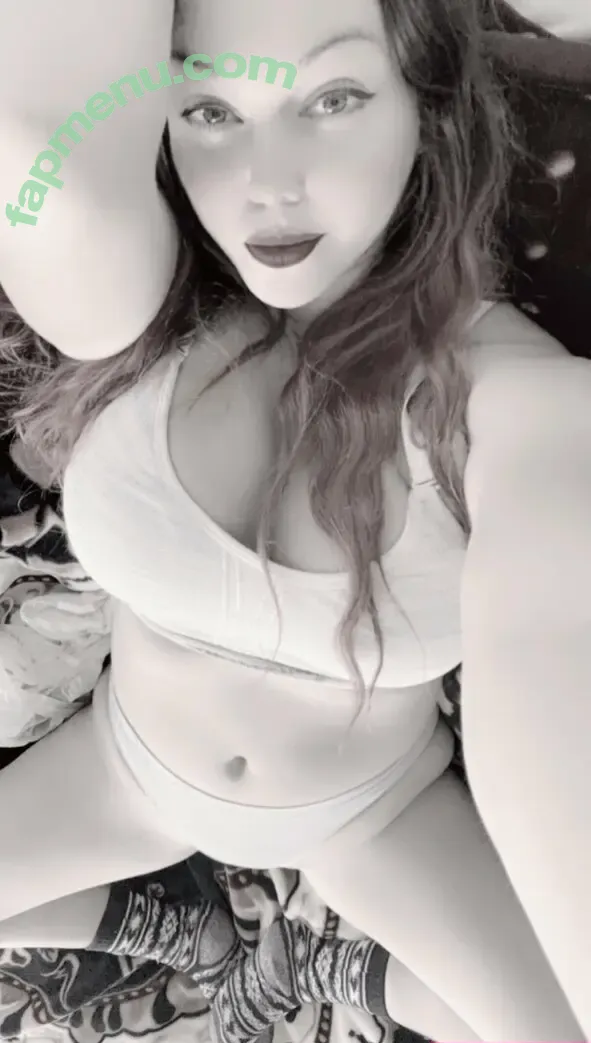 alixia_red nude photo #0017 (alixia__red)