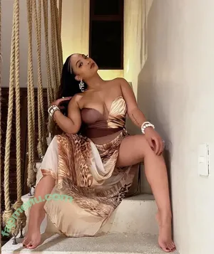 Aliya Janell Brinson / thealiyajanell nude photo #0013