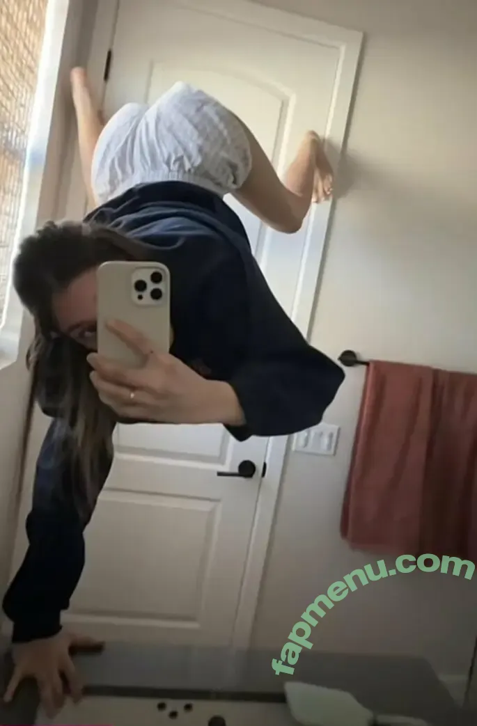 Aliyah Ortega nude photo #0091 (SisterJenna Ortega / aliyah.ortega / ortega00)