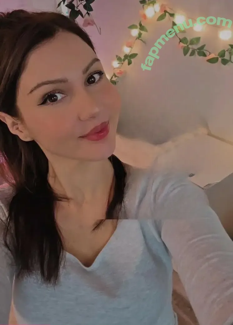 Aliythia nude photo #0023 (alitaliya__)