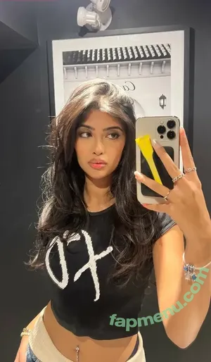 Aliza Shan / alizashan nude photo #0036