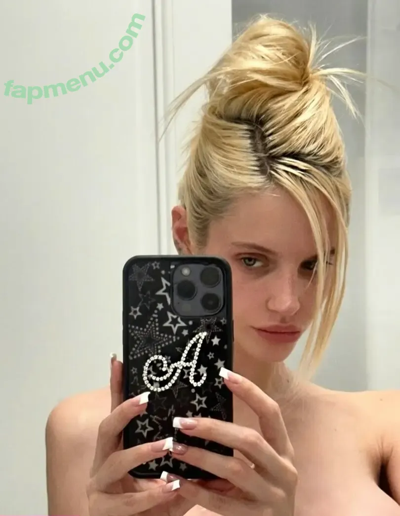 Alizee Gamberini nude photo #0110 (alizeegamberini)