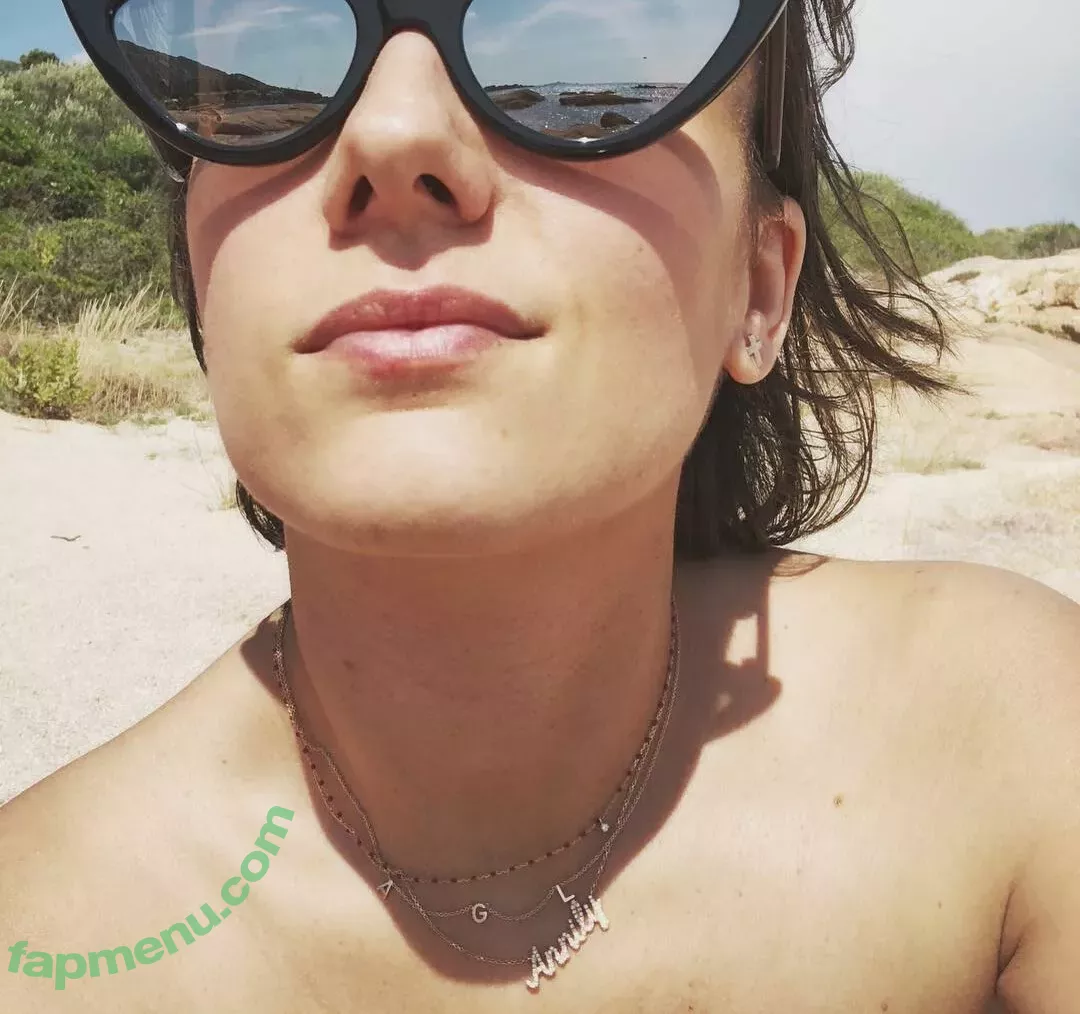 Alizee nude photo #0007 (alizeeofficiel / alizeesanzeth)