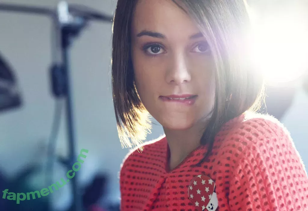 Alizee nude photo #0016 (alizeeofficiel / alizeesanzeth)