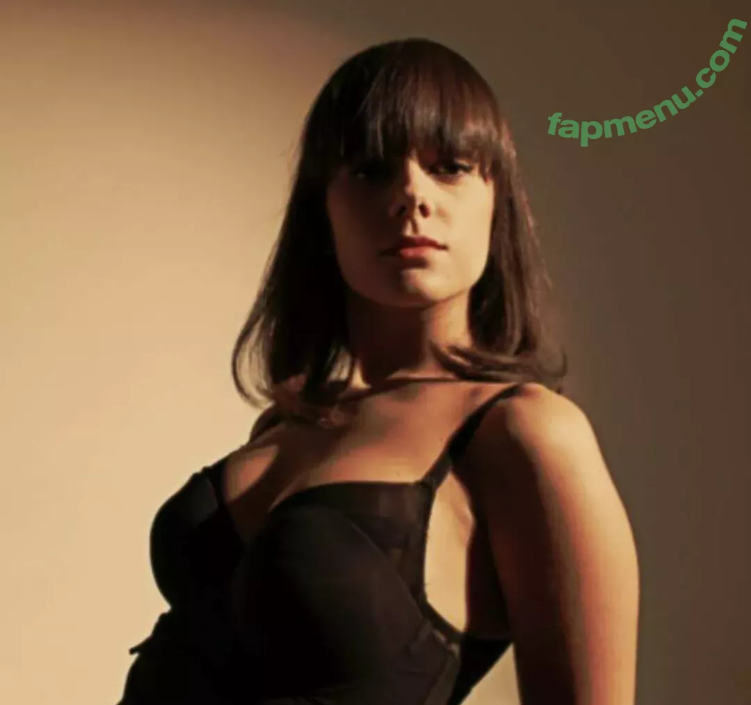 Alizee nude photo #0033 (alizeeofficiel / alizeesanzeth)