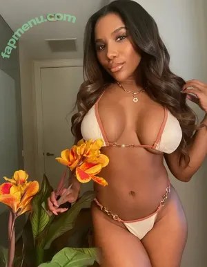 Allchargedup / Ashley Christen / sashafoxyy / toned_ash nude photo #0161