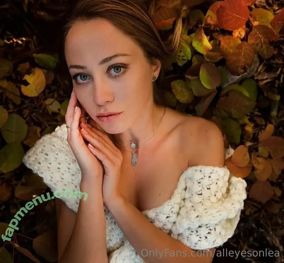 alleyesonlea nude photo #0002 (alleyesonla)