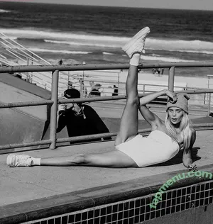 Allie Leggett / alliemaebb nude photo #0041