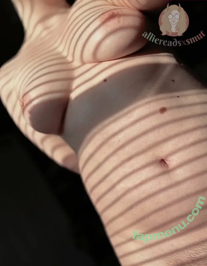 alliereadsxsmut nude photo #0007 (alliereadsxsmut)