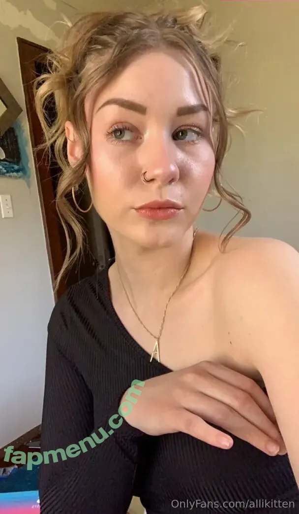 allikitten nude photo #0001 (_allikitten_)