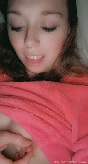 allimoonaxxx / AlliMoona / alli.moona / allimoona04 nude photo #0027