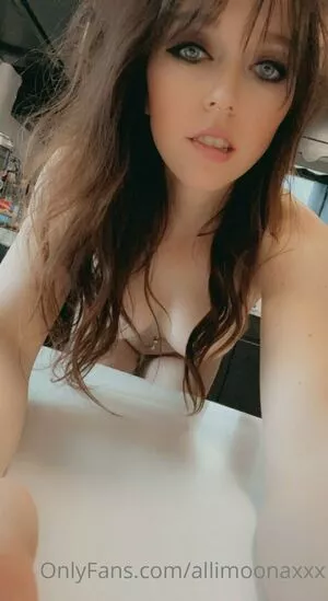allimoonaxxx / AlliMoona / alli.moona / allimoona04 nude photo #0145