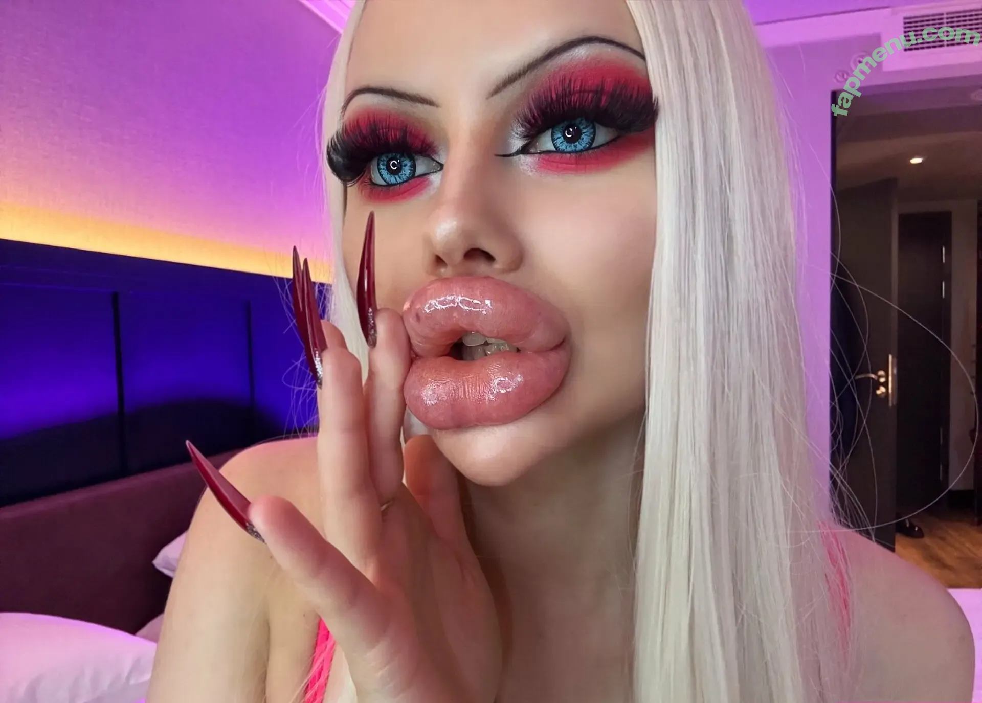 allison_alis nude photo #0296 (allison_alis)