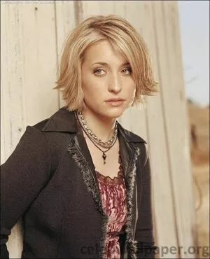 Allison Mack / allisonmack729 nude photo #0013