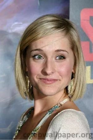 Allison Mack / allisonmack729 nude photo #0015