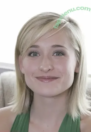 Allison Mack / allisonmack729 nude photo #0049