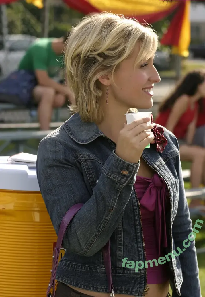 Allison Mack nude photo #0113 (allisonmack729)