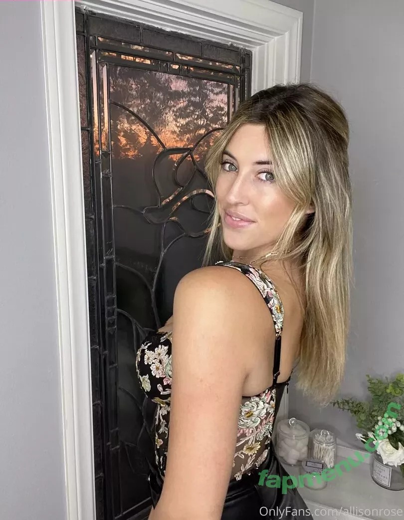 allisonrose nude photo #0005 (allisoncalvs)