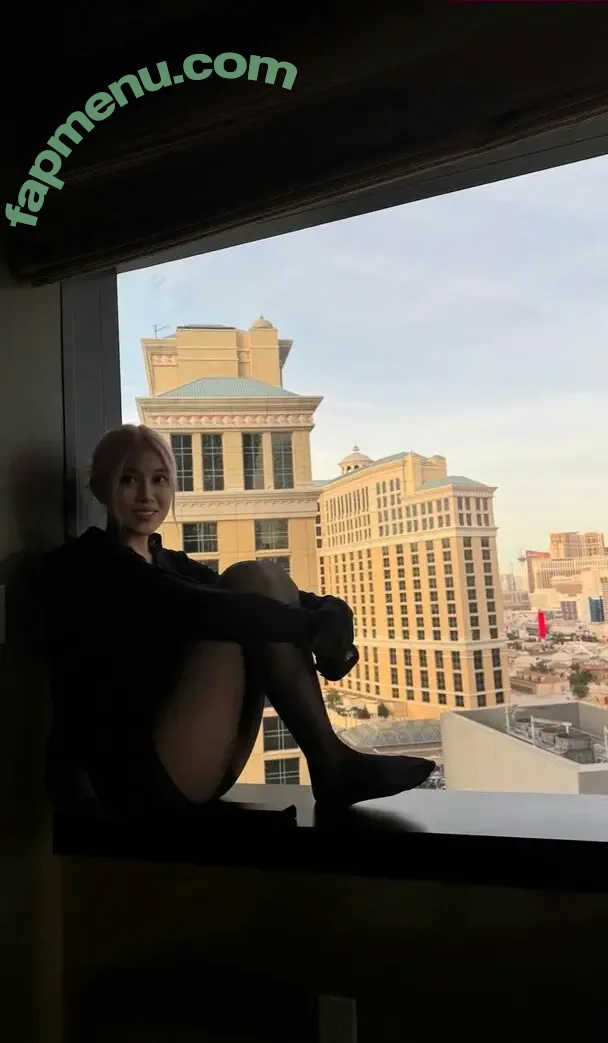 Allissa Shin nude photo #0144 (allissashin / totallynotallissa)