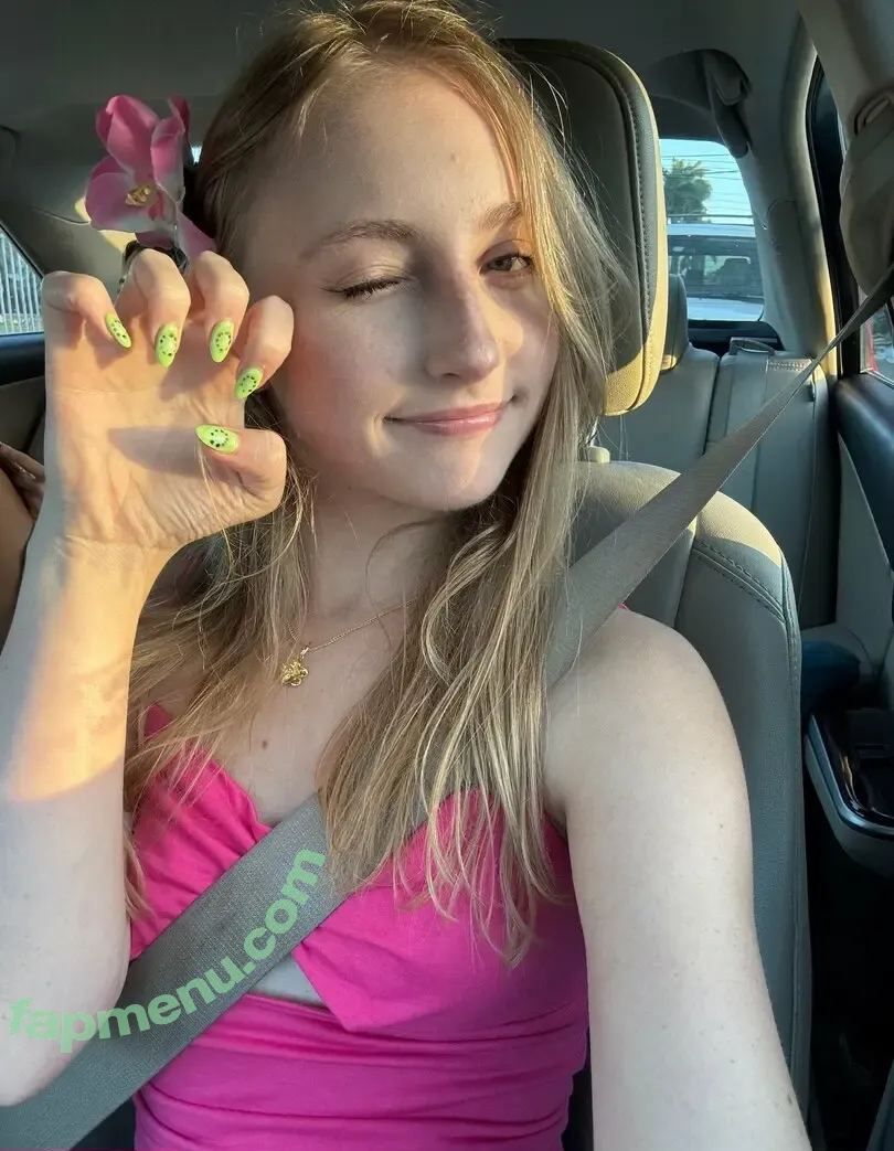 allthingsbunnyy nude photo #0352 (_reyyxx / xrey_1 / xrey__1)