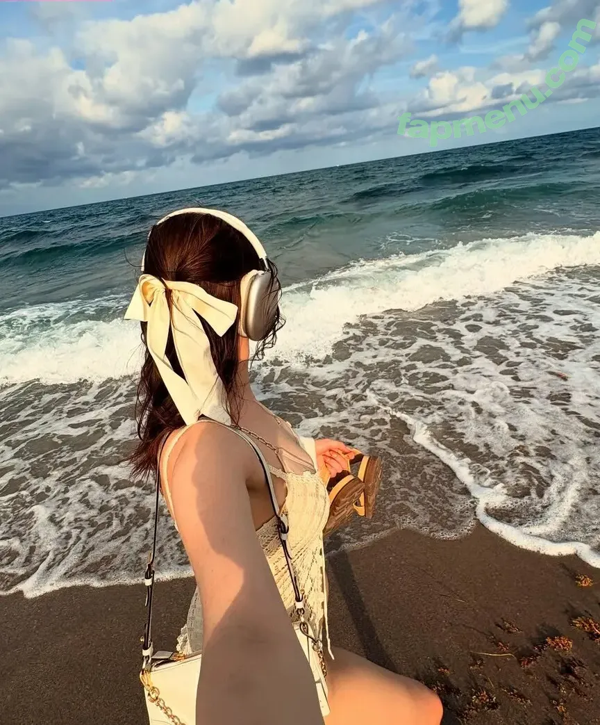 Allycxt nude photo #0013 (allycatofficial / rxsiec.t)