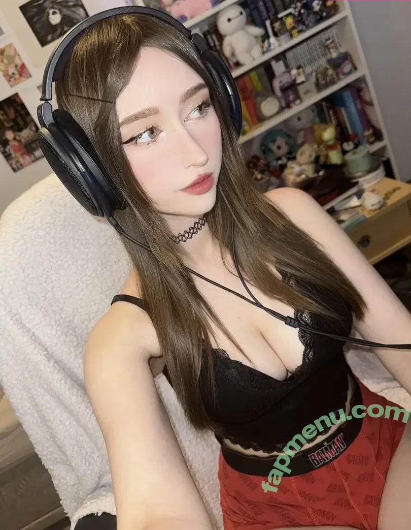 Allykitti nude photo #0240 (ally_katt / allykitti_ / crywink_)