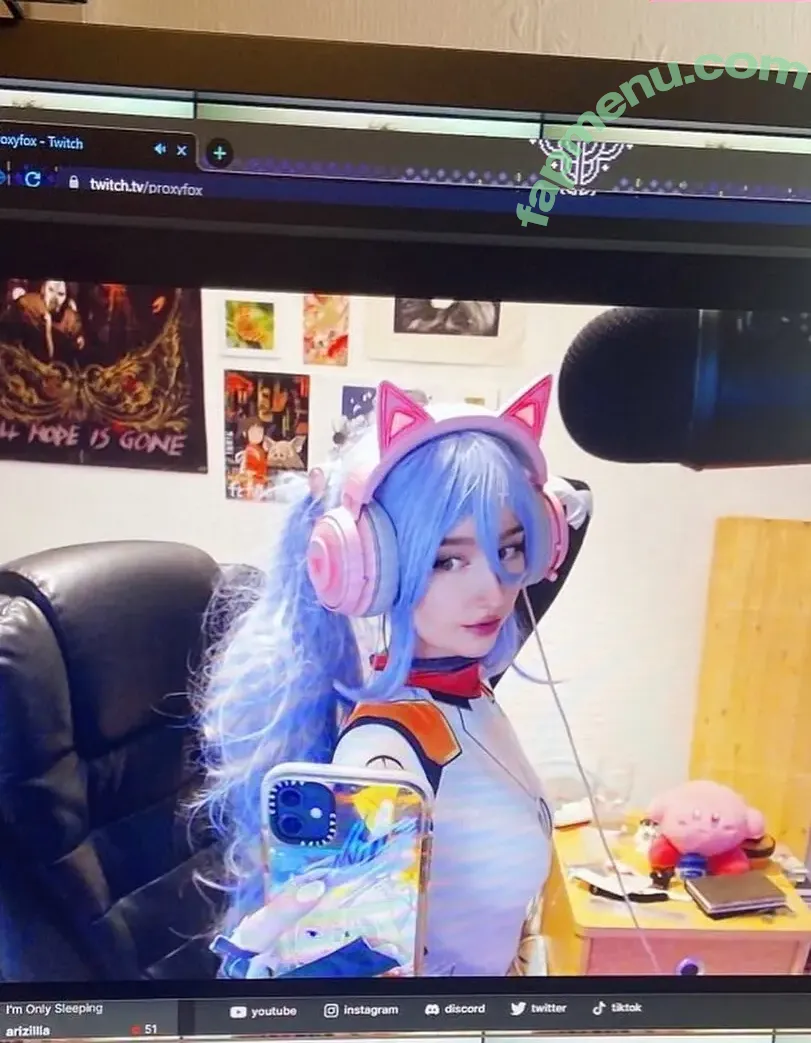 Allykitti nude photo #0244 (ally_katt / allykitti_ / crywink_)