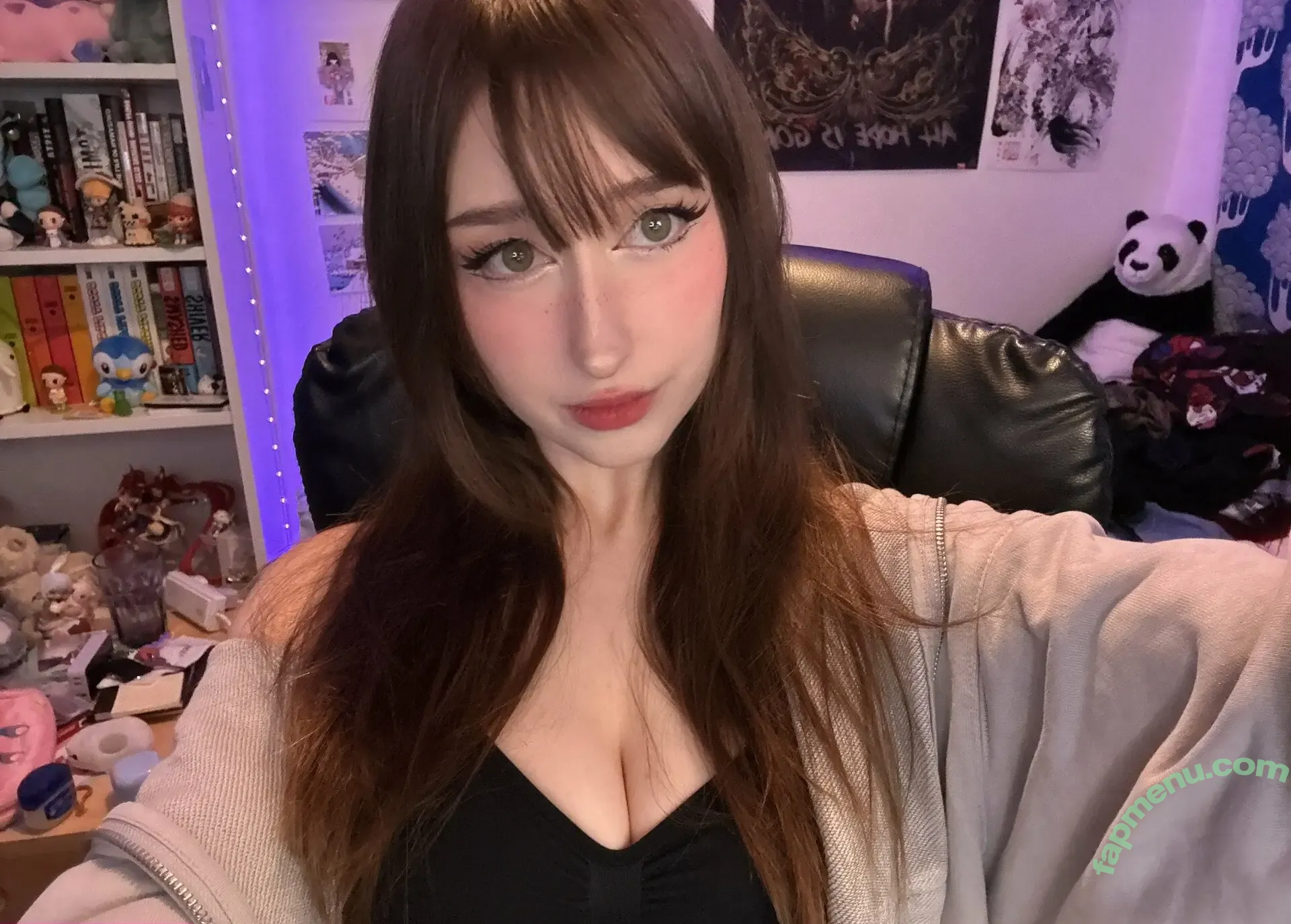 Allykitti nude photo #0264 (ally_katt / allykitti_ / crywink_)