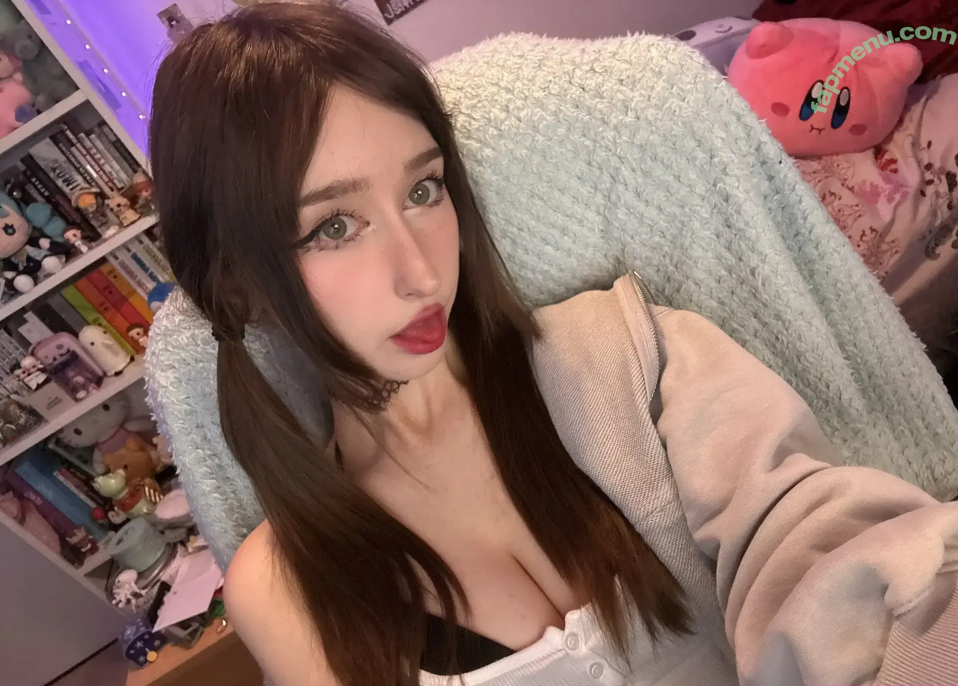 Allykitti nude photo #0271 (ally_katt / allykitti_ / crywink_)