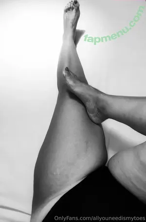 allyouneedismytoes / allyouneedissmood nude photo #0006