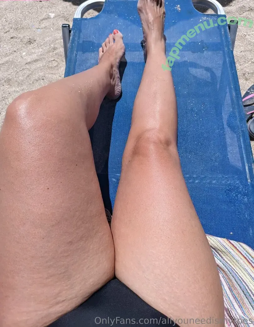 allyouneedismytoes nude photo #0003 (allyouneedissmood)