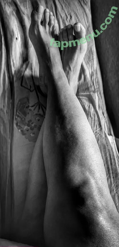 allyouneedismytoes nude photo #0008 (allyouneedissmood)