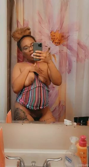 allysquirtss / allysquicc nude photo #0008