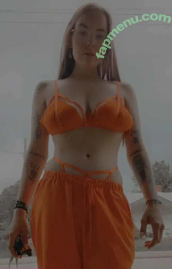 allyuhhb nude photo #0002 (allyuhhb)