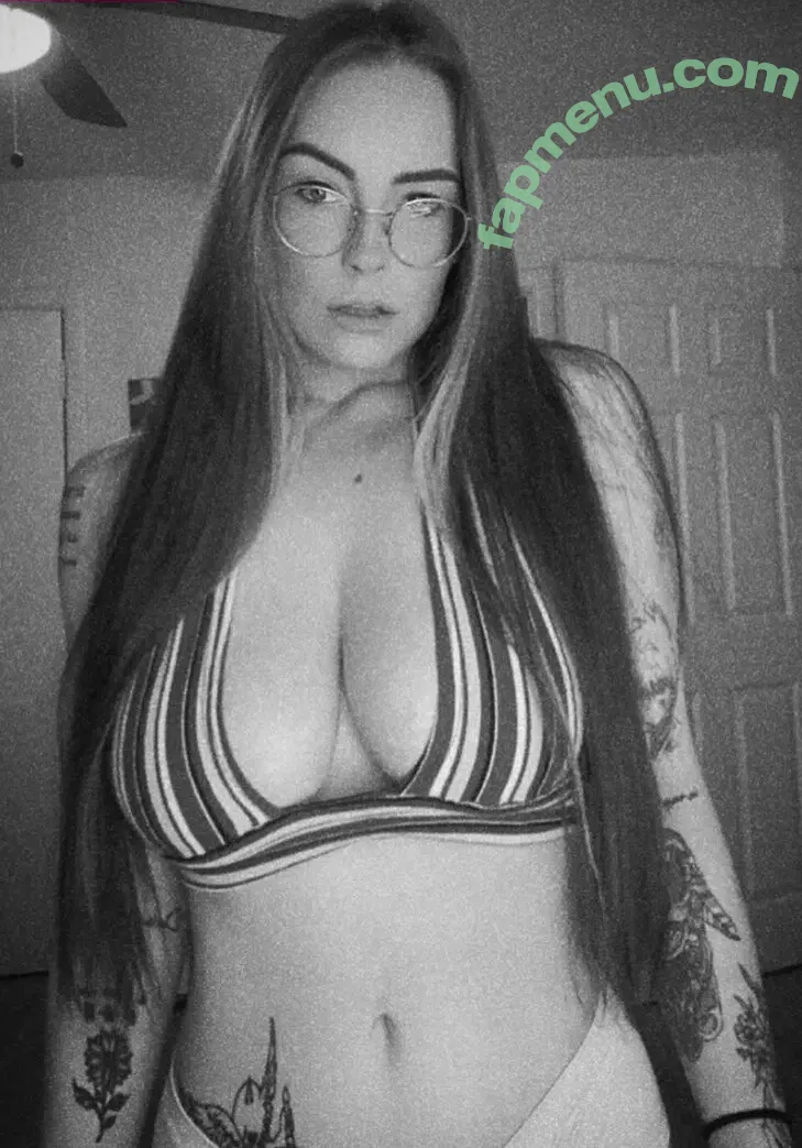 allyuhhb nude photo #0006 (allyuhhb)
