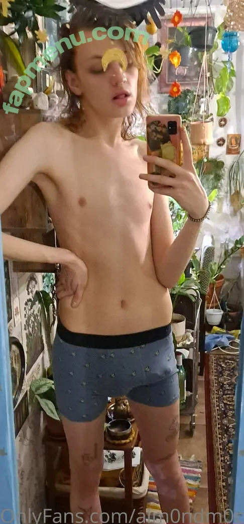 alm0ndm0chi nude photo #0005 (alm0ndm0chi)
