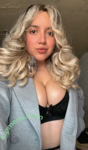  nude photo #0004