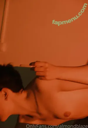  nude photo #0004
