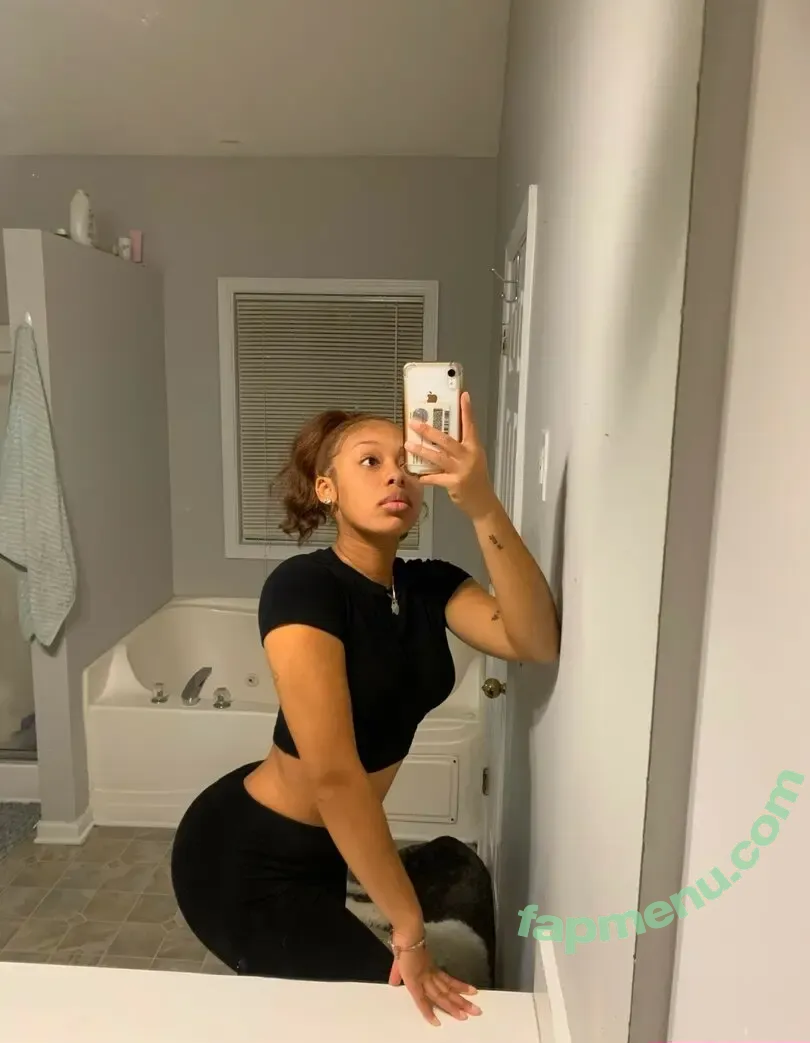 AlmondXMilk nude photo #0108 (SheCanadian)