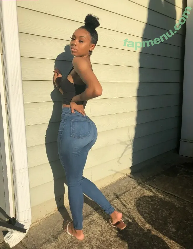 AlmondXMilk nude photo #0115 (SheCanadian)