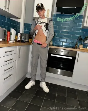 alo_twink / ethan_and_brett nude photo #0023