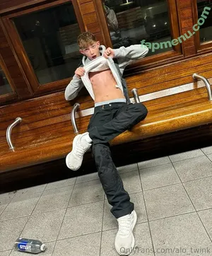 alo_twink / ethan_and_brett nude photo #0027