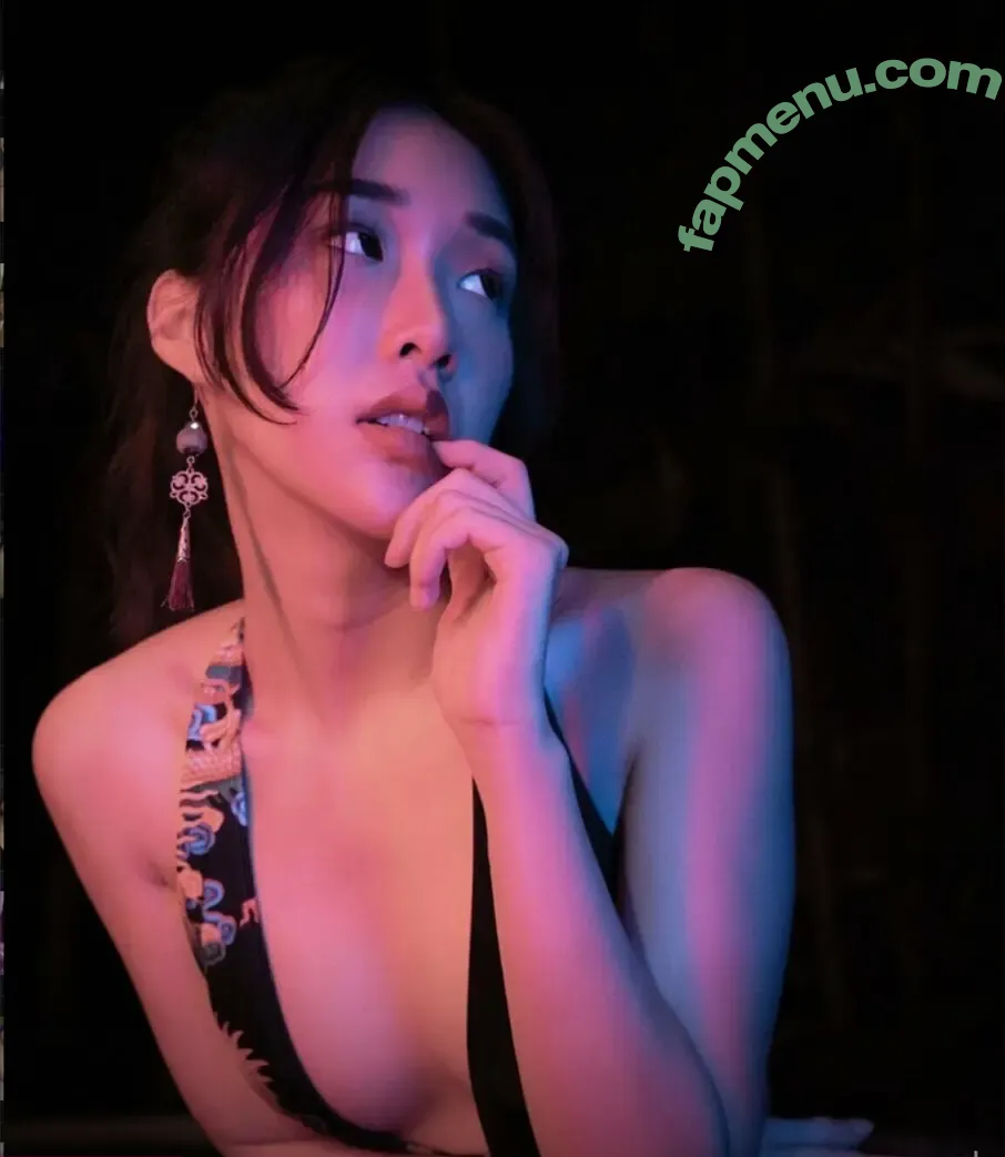 Aloebambi nude photo #0160 (aloebamb.i)