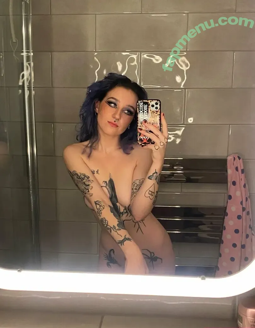 Aloeeveera nude photo #0013 (aloeveraa___)