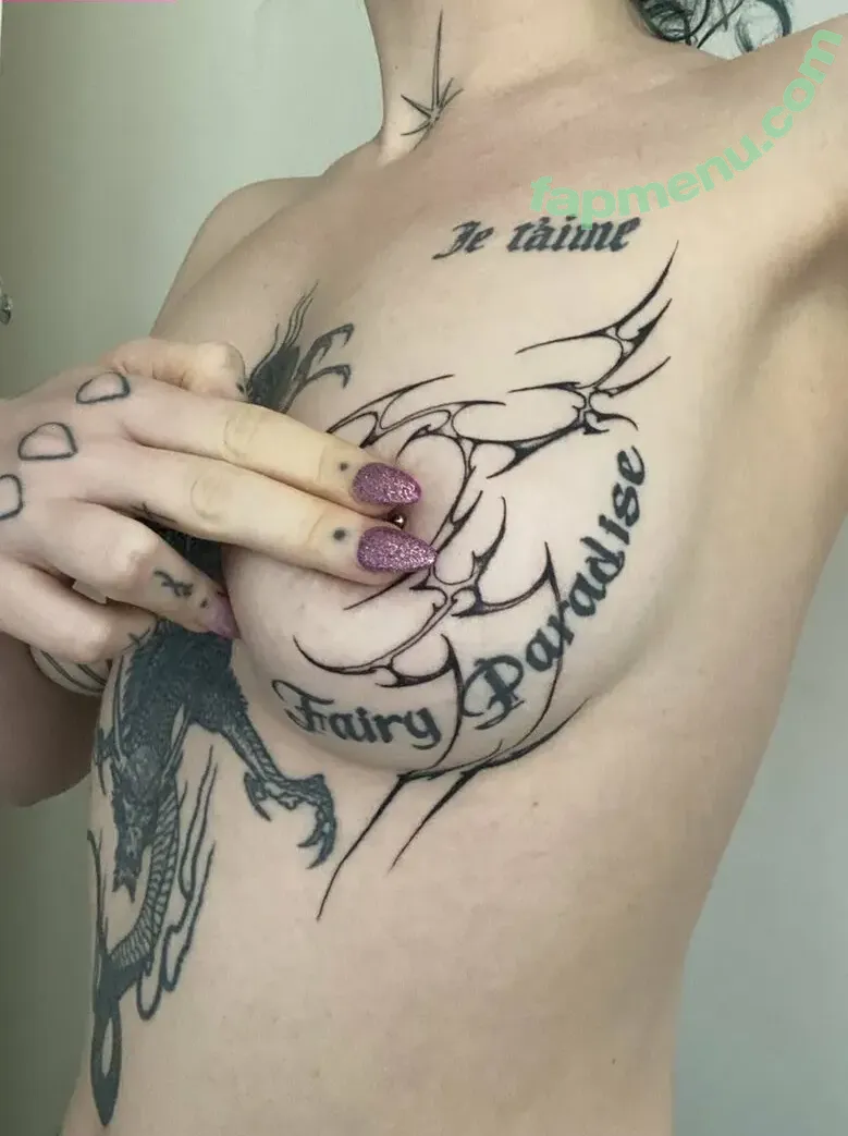 Aloeeveera nude photo #0019 (aloeveraa___)