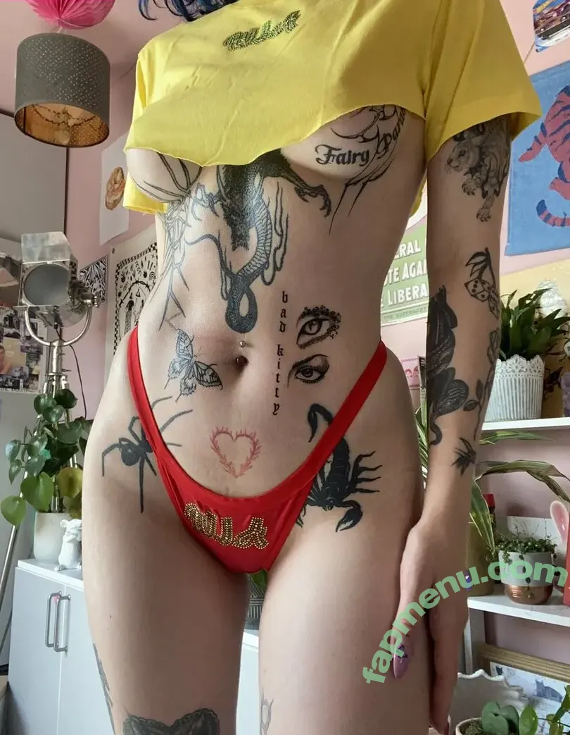 Aloeeveera nude photo #0030 (aloeveraa___)